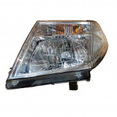   Nissan Pathfinder /
